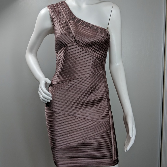 BCBGMaxAzria Dresses & Skirts - BCBGMaxazria Eden dress stretch bodycon sz 4 C1715